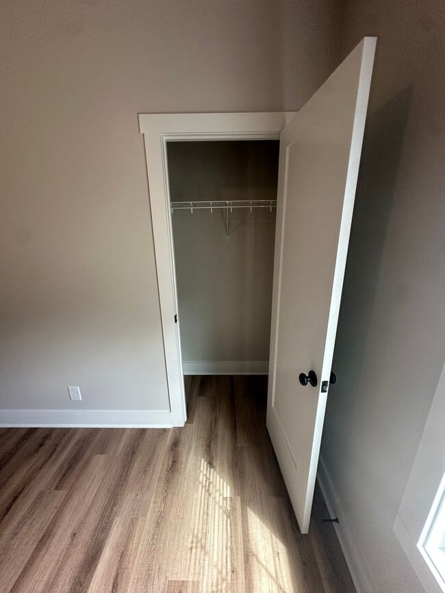 Building Photo - BRAND NEW 3 Bedroom Apartment in Shelbyville!