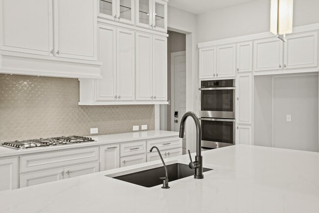 Building Photo - 10823 Sandy Iss Ct