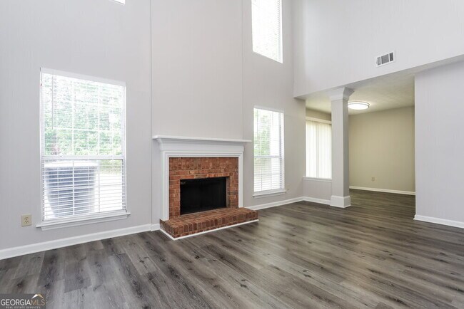 Building Photo - 3544 Quiet Creek Ct SW