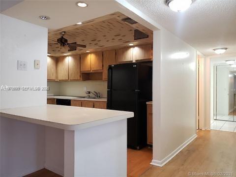 Building Photo - 20860 San Simeon Way