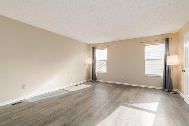 Building Photo - 7916 Bridge Crossing Ct