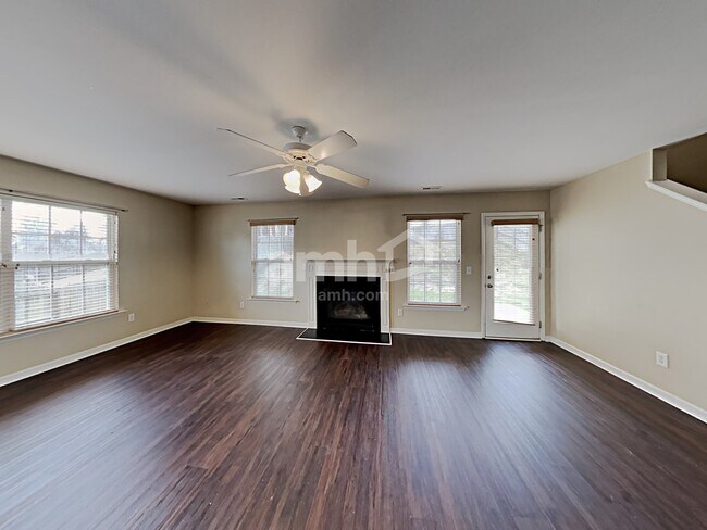 Building Photo - 318 Timber Meadow Lake Dr