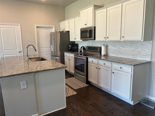 Building Photo - 2336 Bear Paw Dr
