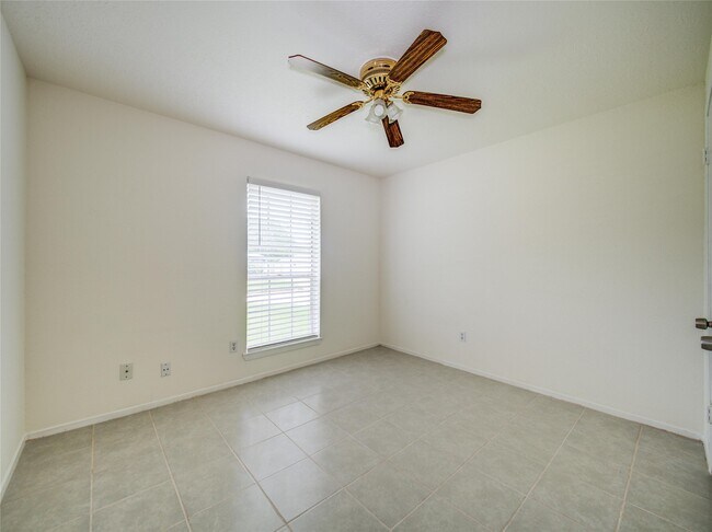 Building Photo - 6834 Harpers Dr
