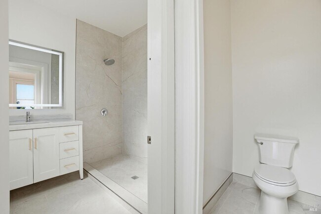 Building Photo - 172 Bella Vista Ave