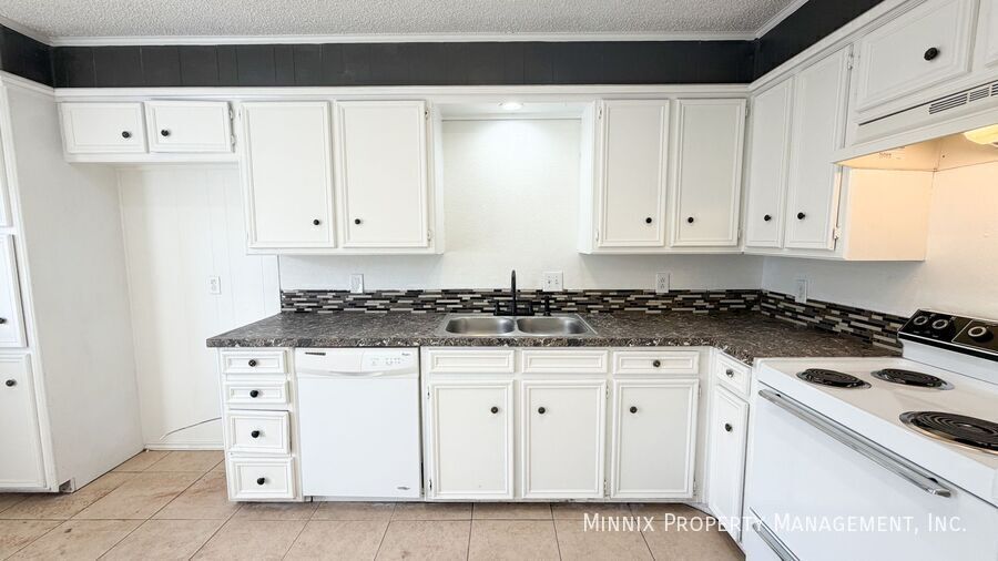 Building Photo - 5718 Brownfield Dr