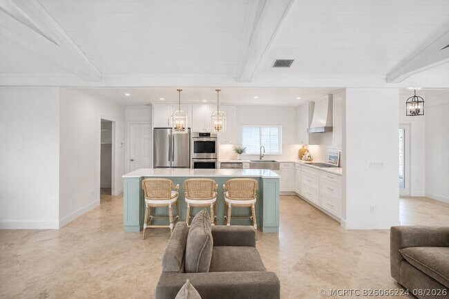 Building Photo - 5555 N Ocean Blvd