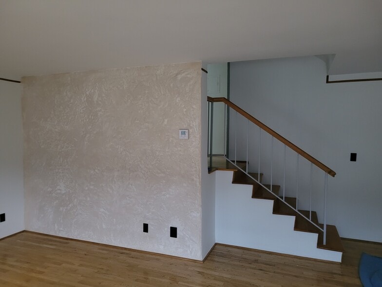 Building Photo - 1410 Venice Blvd.