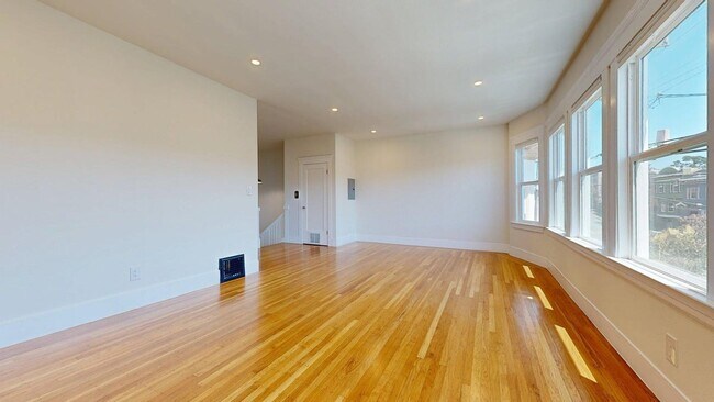 Building Photo - 1608 Balboa St