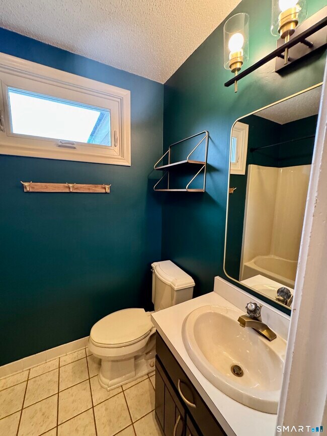 Building Photo - 58 Uplands Way