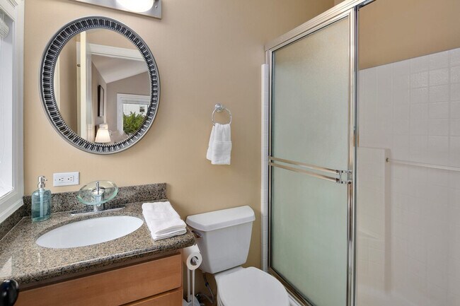 Building Photo - 113 27th Ave S