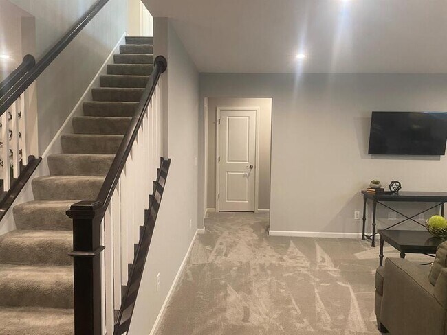 Building Photo - 1248 100th Ave NW