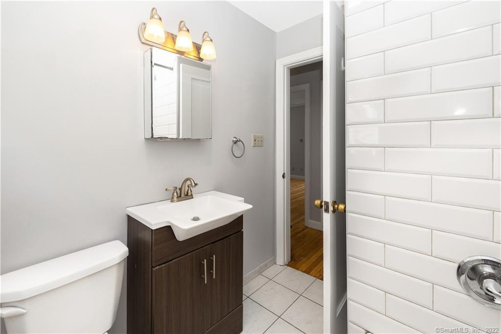 Building Photo - 234 Mansfield Ave