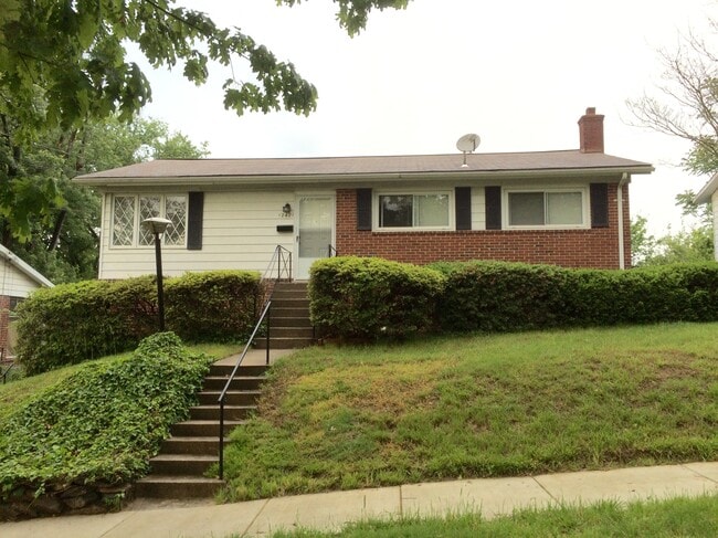 Primary Photo - 12421 Littleton St