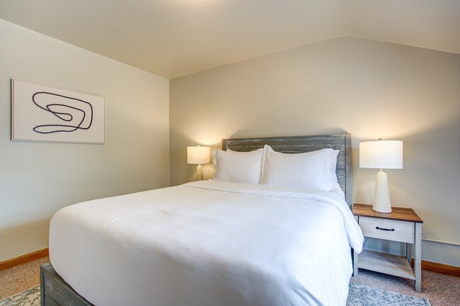 Building Photo - 3120 S 30th St