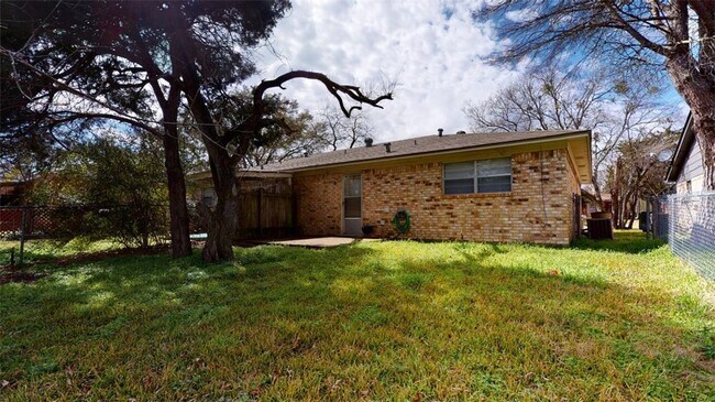 Building Photo - 3921 Olive St