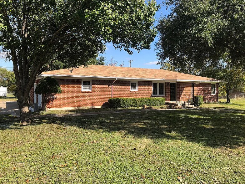 Building Photo - 311 Santa Fe Dr