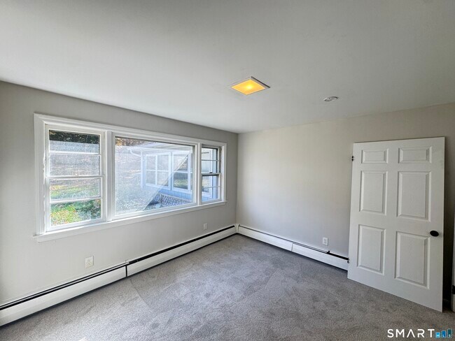 Building Photo - 137 Middletown Ave