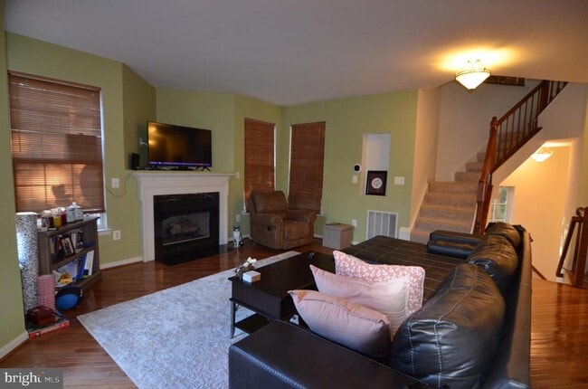Building Photo - 2946 Saxon Flowers Dr