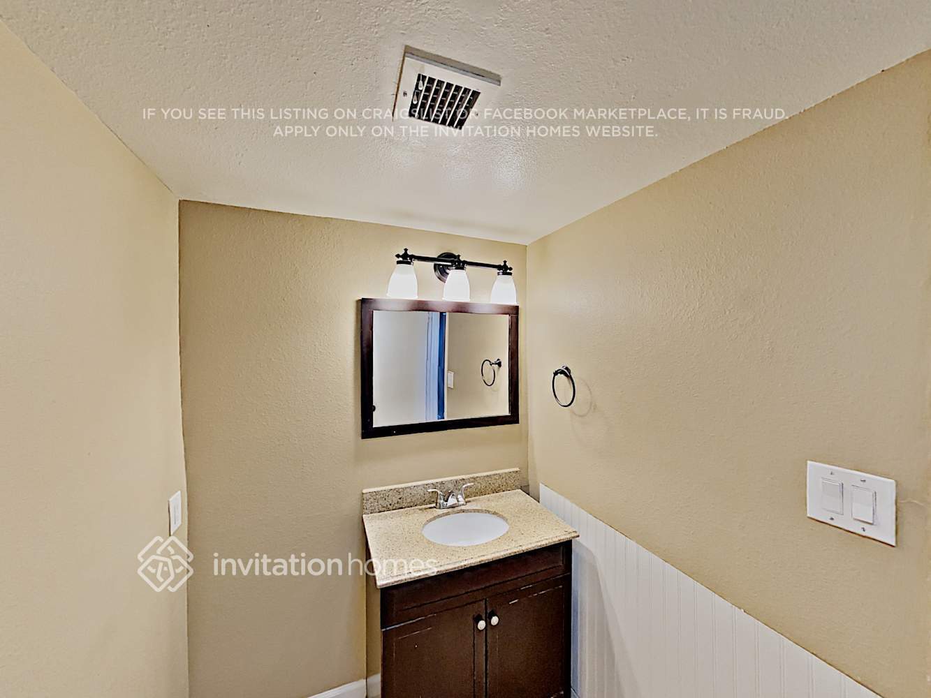 Building Photo - 2184 E Broadmor Dr