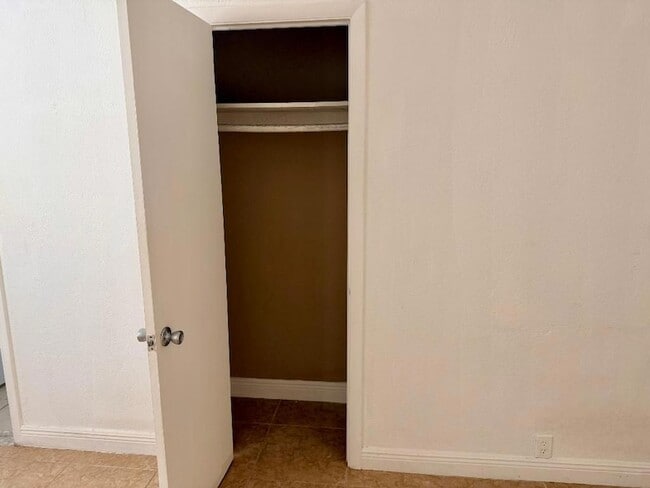 Building Photo - 310 Walton Blvd