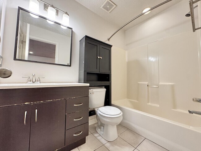 Building Photo - 628 Smugglers Notch Dr