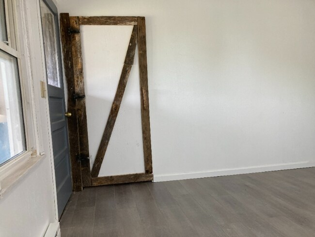 Building Photo - 7852 OH-14