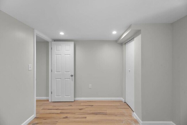 Building Photo - 126 S Highland Ave