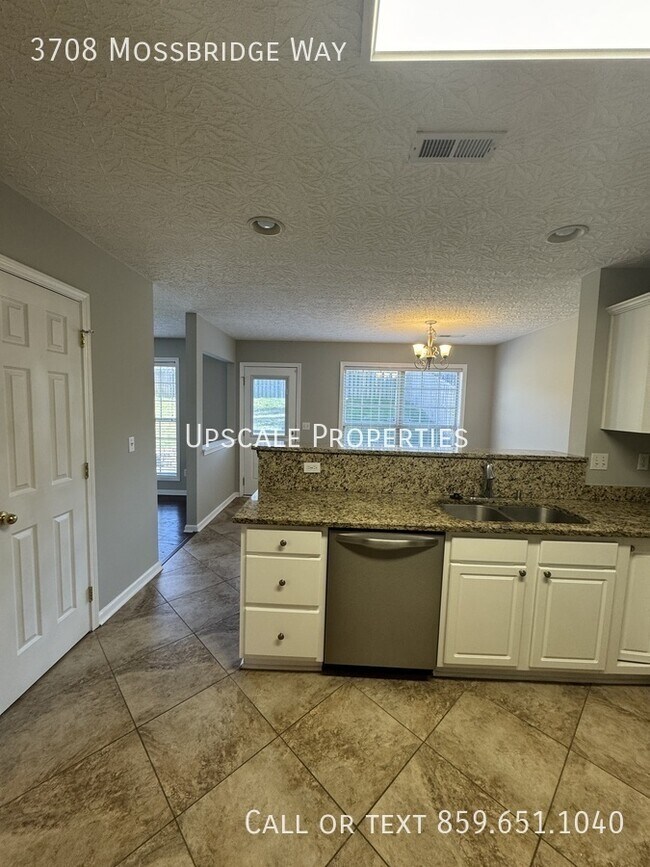 Building Photo - 3708 Mossbridge Way