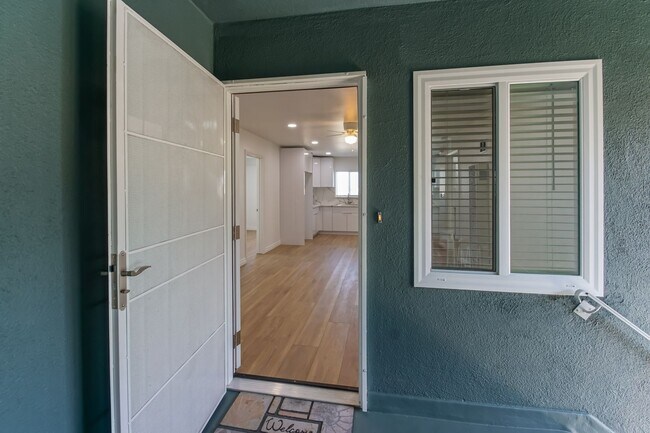 Building Photo - 16730-16730 Crenshaw Blvd