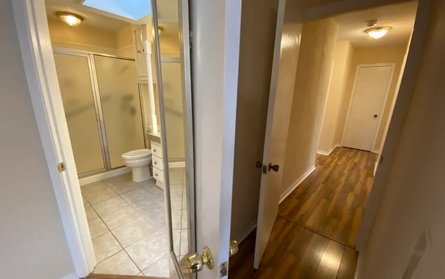 Building Photo - 45 Stonegate Dr