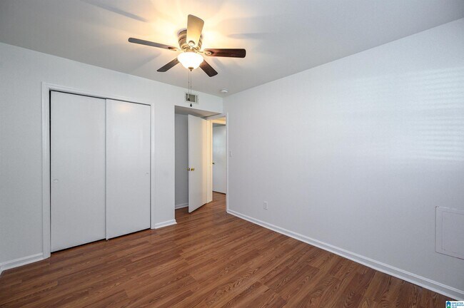 Building Photo - 1064 Sherbrooke Dr