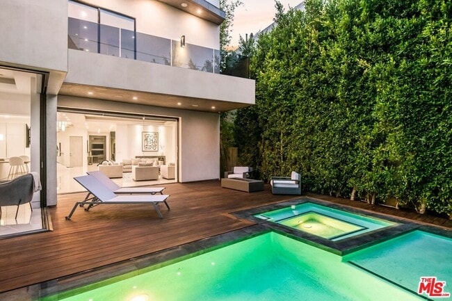 Building Photo - 350 N Harper Ave