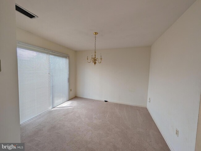 Building Photo - 105 Ridge Ave