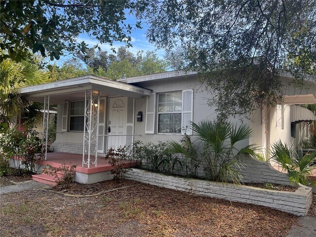 Primary Photo - 2168 8th Ave N