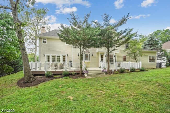 Building Photo - 236 Long Hill Dr