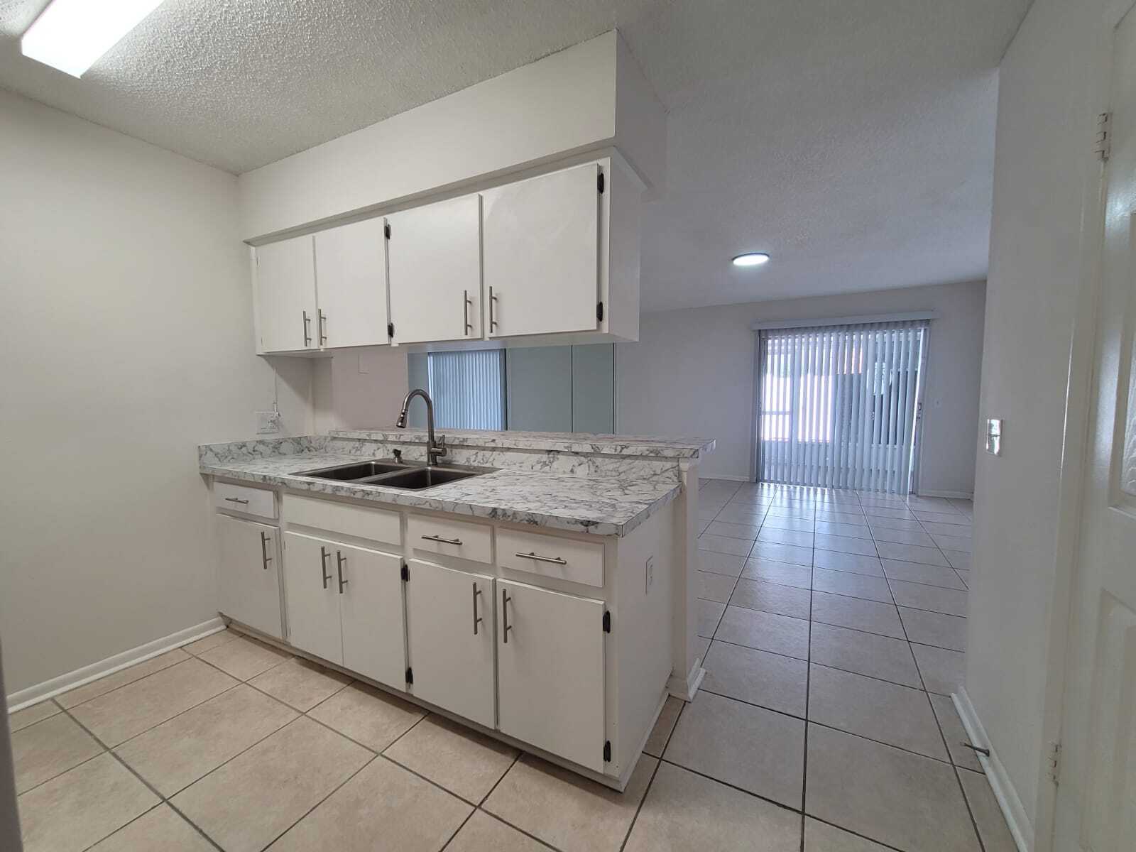 Building Photo - 6141 Oak Cluster Cir