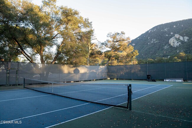 Building Photo - 1753 Hidden Vly Rd