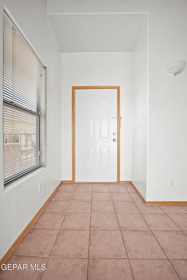Building Photo - 3313 Tierra Espada Dr