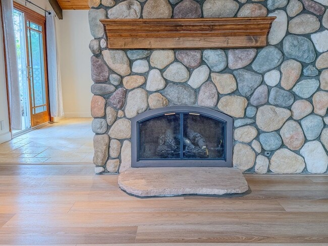 Building Photo - 5142 Sandpiper Way