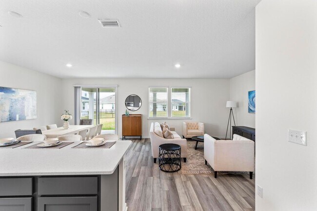 Building Photo - 85 Las Casitas Blvd