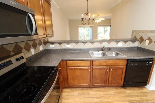 Building Photo - 236 Linden Park Ln