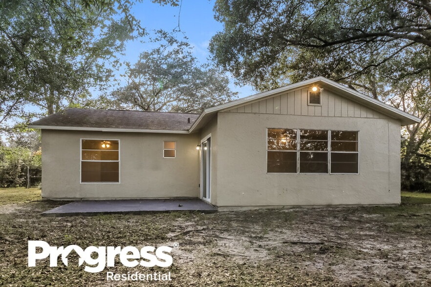 Building Photo - 1565 Quill Ct