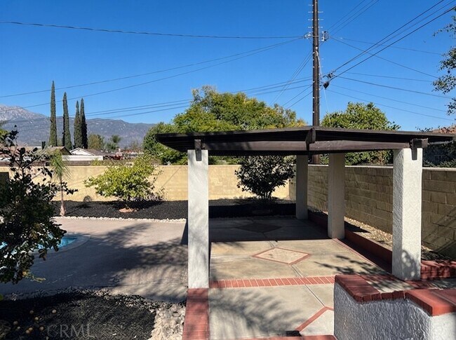 Building Photo - 8243 Heather Ave