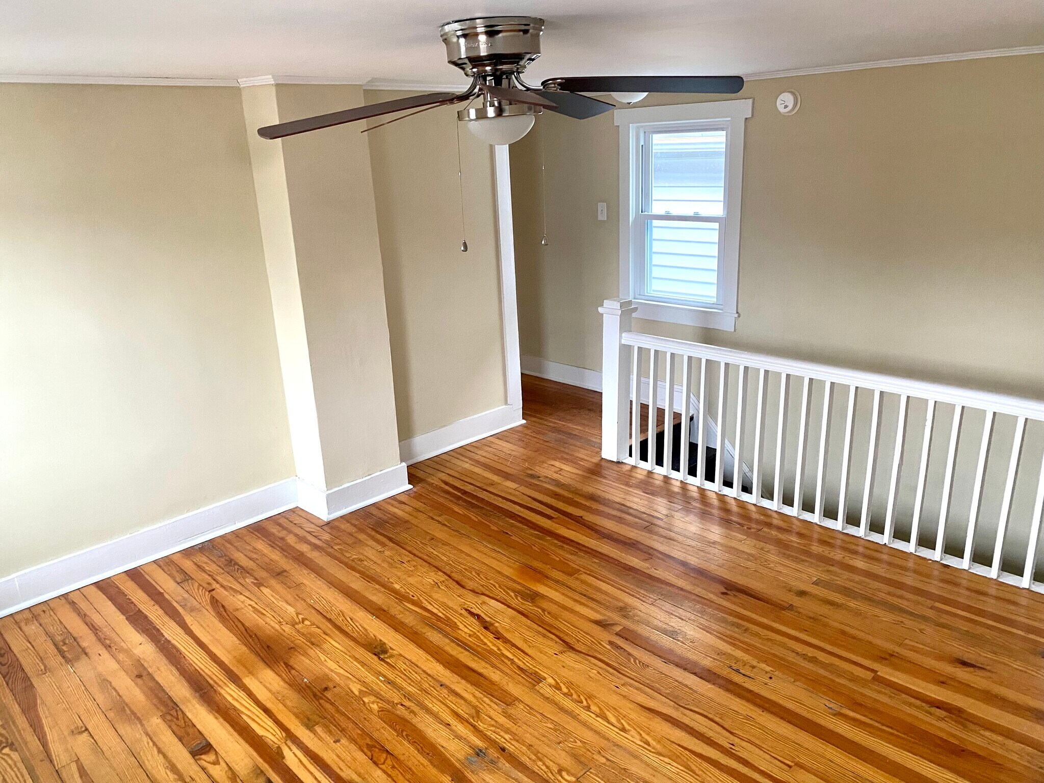 Building Photo - 19 Center St