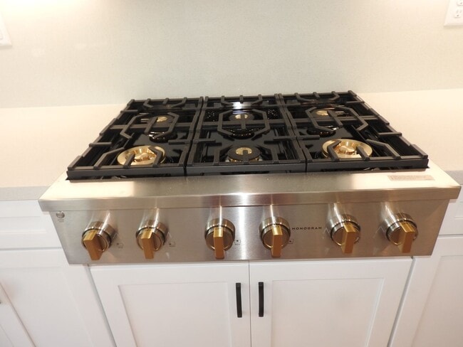 Building Photo - Brand New Smart Home in Granite Bay Beauty With Solar!!