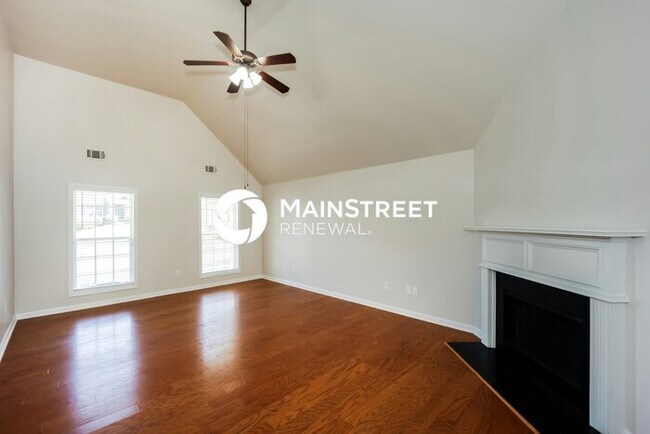 Building Photo - 4 Bedroom Pet-Friendly Home in ATLANTA, GA with Main Street Renewal
