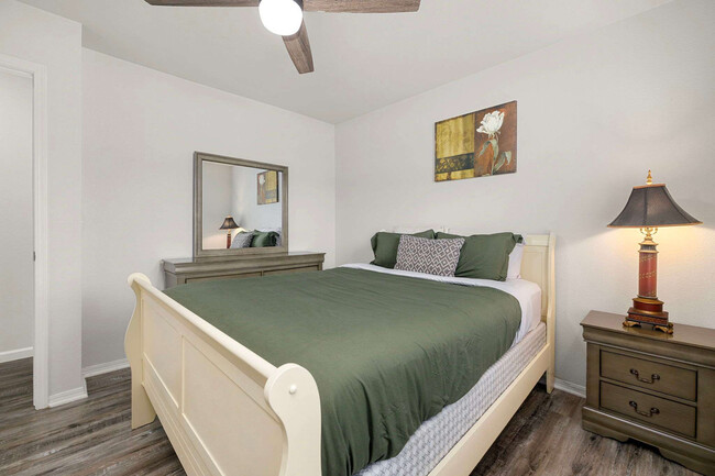 Building Photo - 3028 N Malinda Dr