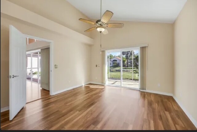 Building Photo - 384 Pindo Palm Dr