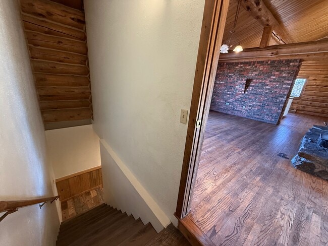 Building Photo - 545 Coulee Dr